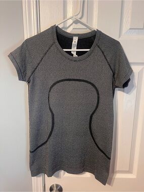 lululemon athletica Heather Charcoal Short-Sleeve Seamless Tee
